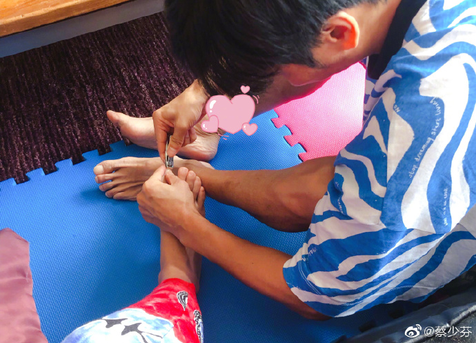 4c0aec55gy1g71e3z1q5uj215m0u0npd.jpg 4c0aec55gy1g71e3z1q5uj215m0u0npd.jpg