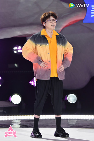 d4828393.jpg d4828393.jpg