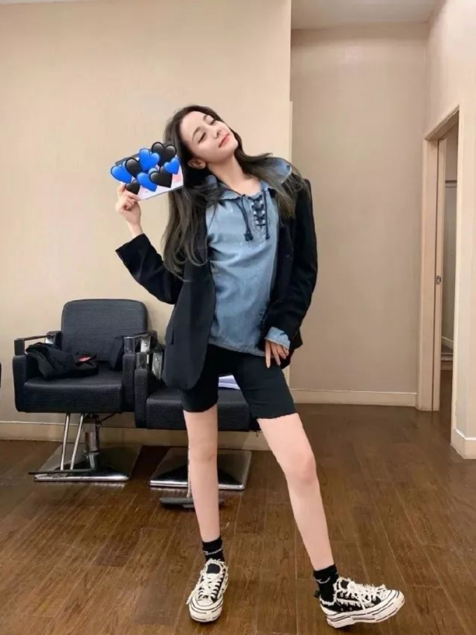 biker-pants.png biker-pants.png