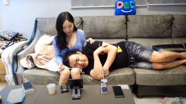 live_01.jpg live_01.jpg