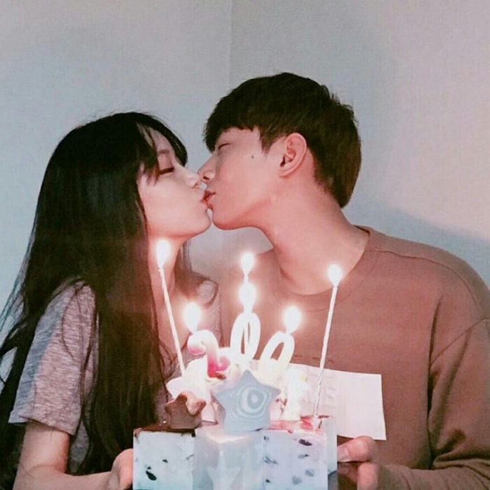 couple-kiss-2.jpg couple-kiss-2.jpg