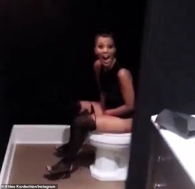 27354742-8232803-image-m-2_1587226703113.jpg 27354742-8232803-image-m-2_1587226703113.jpg