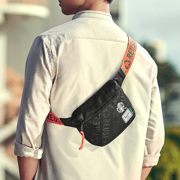 Fifteen-Hip-Pack.png Fifteen-Hip-Pack.png