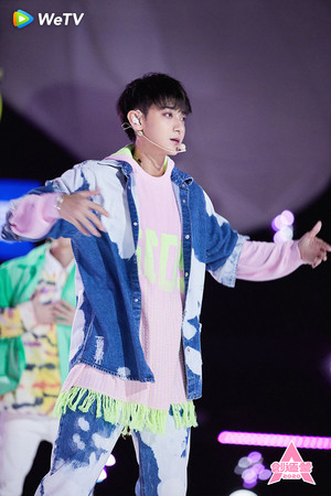 d4828373.jpg d4828373.jpg