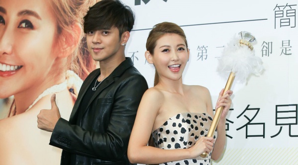 girl_02.jpg girl_02.jpg