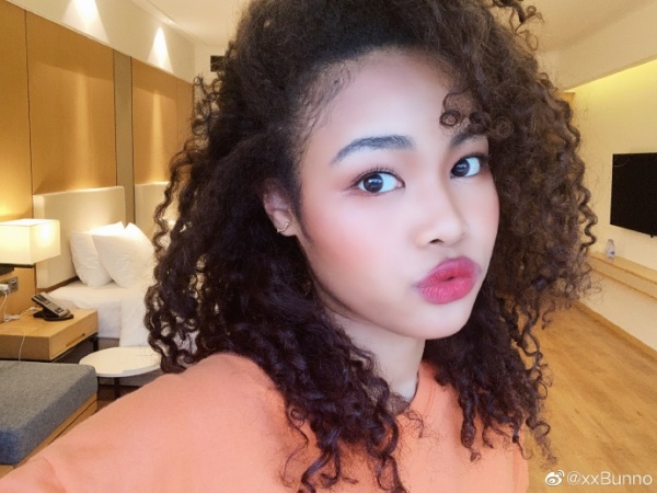 feifei_03.jpg feifei_03.jpg