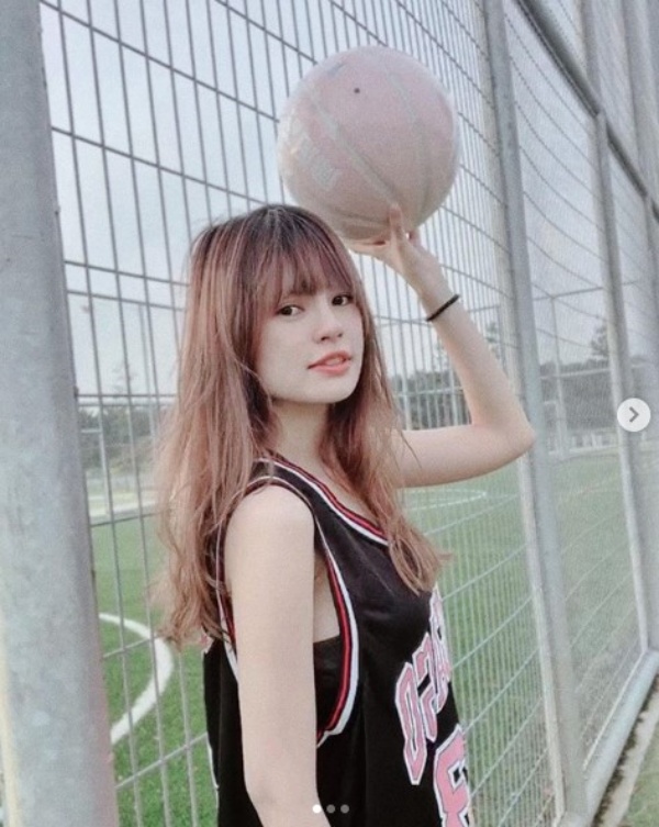 cheri_02.jpg cheri_02.jpg