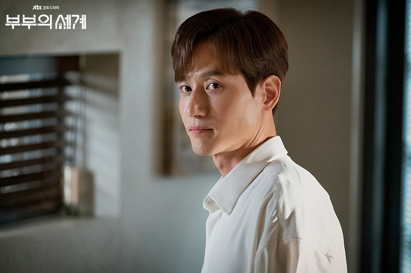 3890-03.jpg 3890-03.jpg