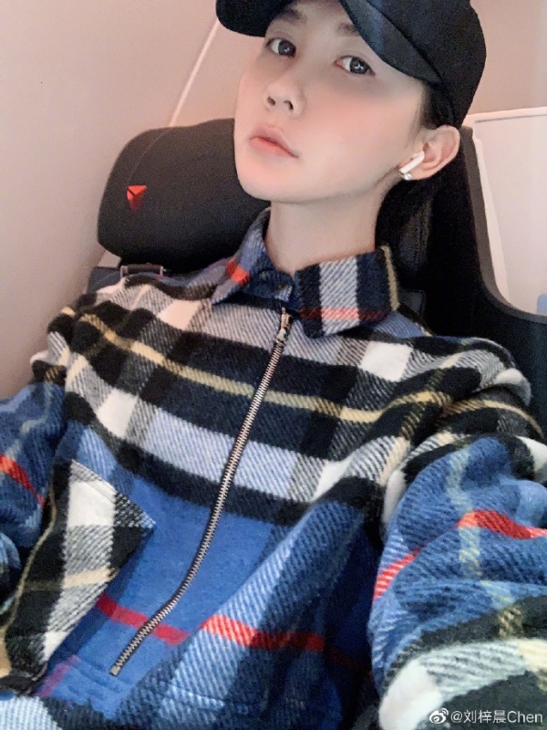 she_02.jpg she_02.jpg