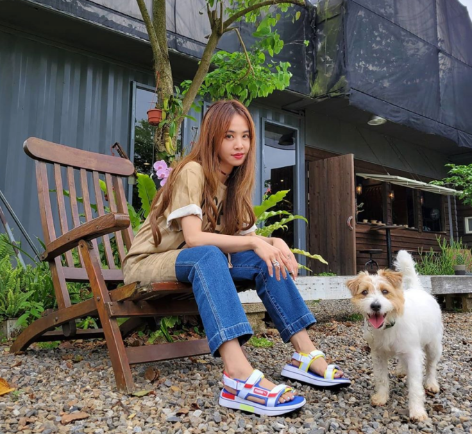 jolin-shoes.png jolin-shoes.png