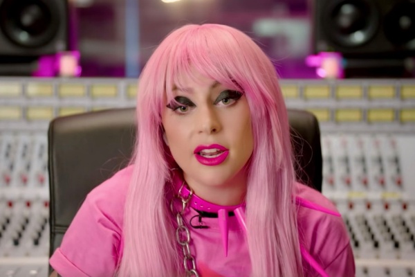 gaga_02.jpg gaga_02.jpg