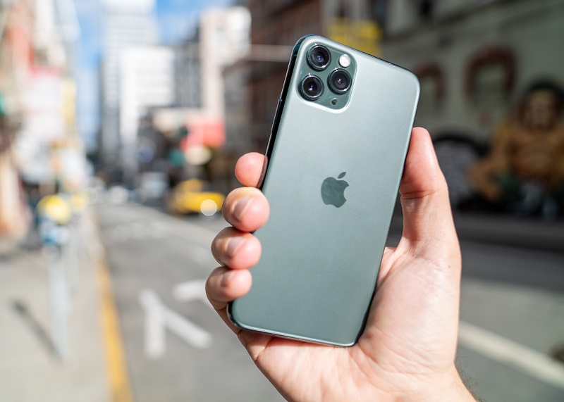 iPHONE.jpg iPHONE.jpg