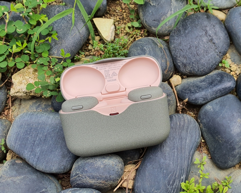 Sony-WFH800-jpg6.jpg Sony-WFH800-jpg6.jpg