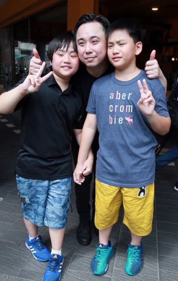 phps8DBKO-(1).jpg phps8DBKO-(1).jpg