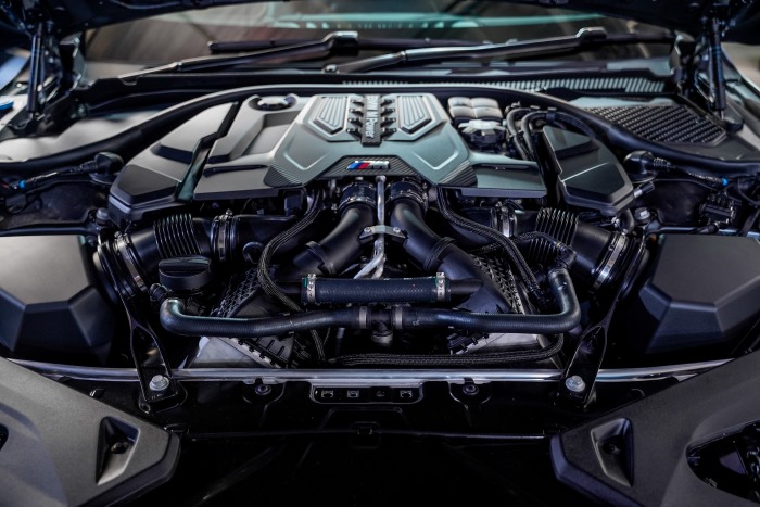 bmw-m8-engine.jpg