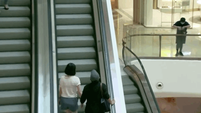 f2a7c7d8ba894fd5aa1bfb00c65998ea.gif