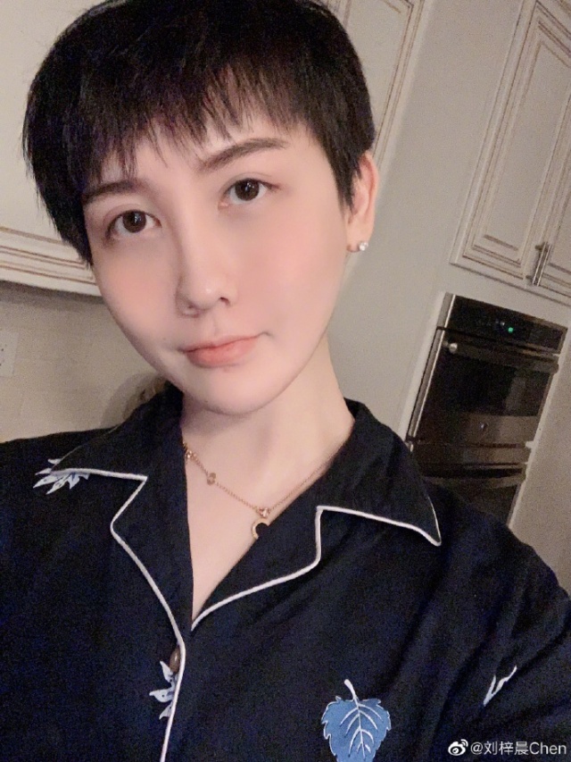 she_03.jpg she_03.jpg