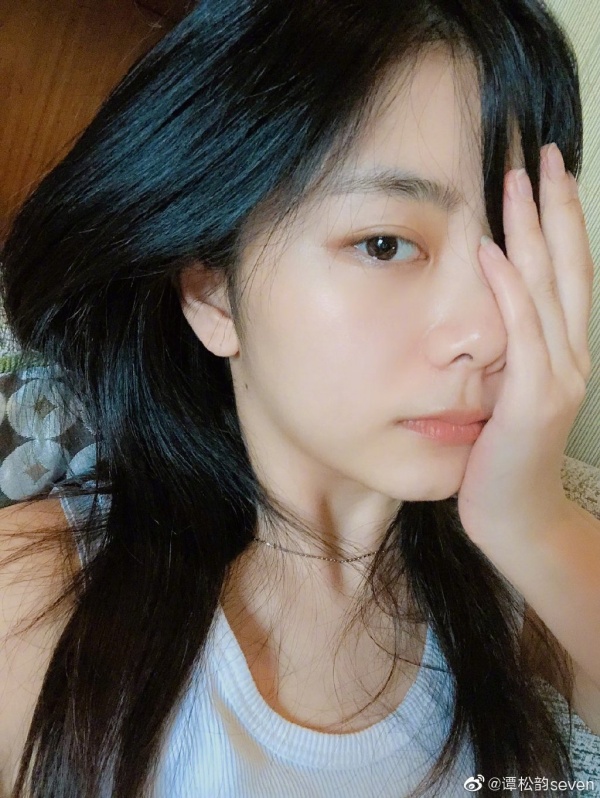 4deda15fgy1ggqgqbetwsj20u013xwme.jpg 4deda15fgy1ggqgqbetwsj20u013xwme.jpg