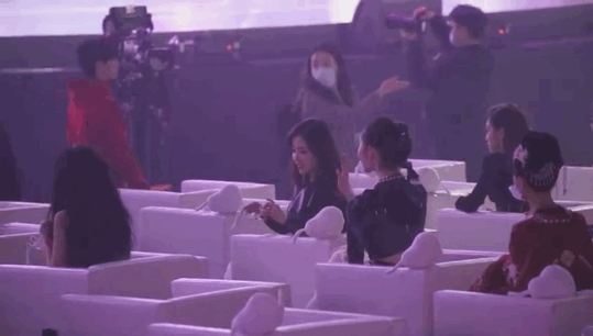 zhangyifan4.gif zhangyifan4.gif