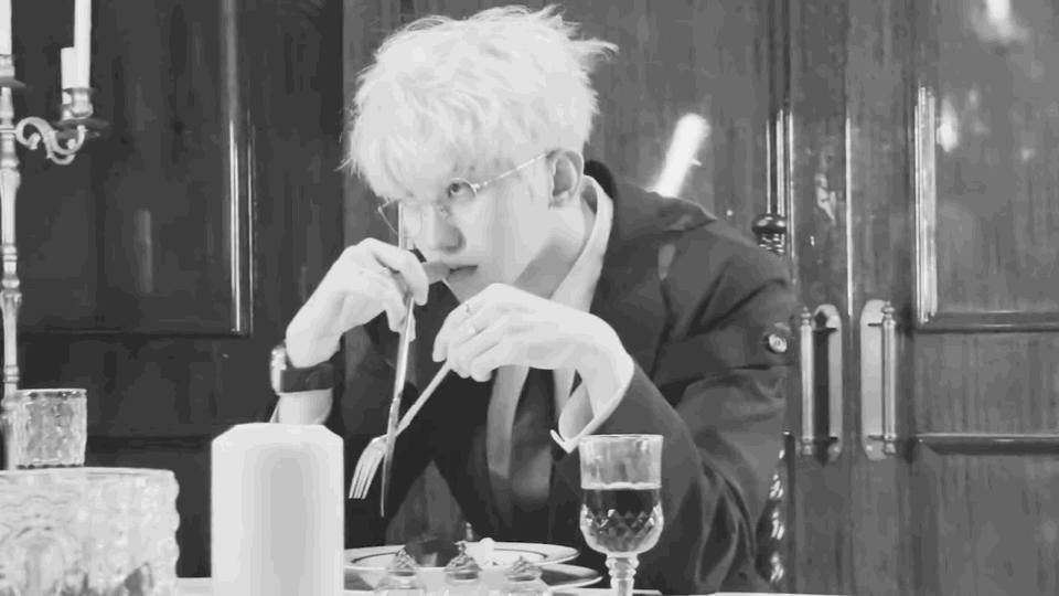 caixukun8.gif caixukun8.gif