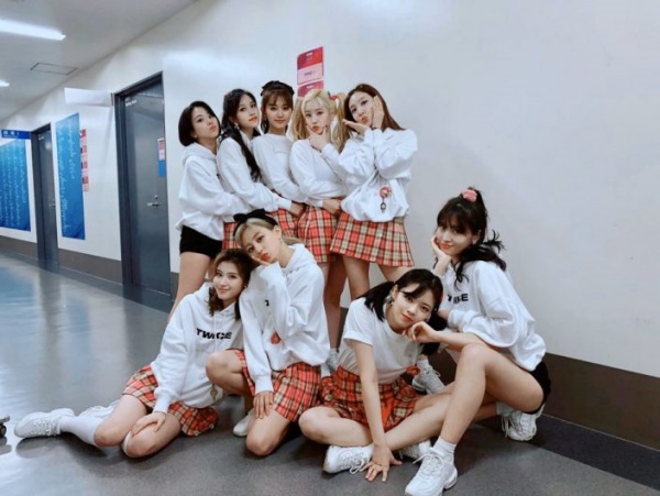 mina_05.jpg mina_05.jpg