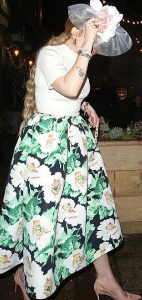 adele_02.jpg adele_02.jpg