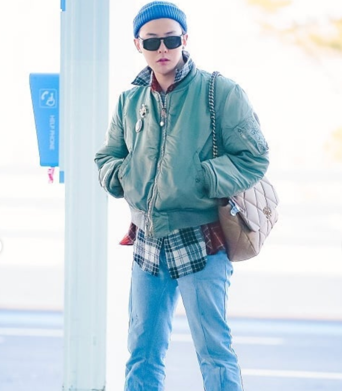 g-dragon-chanel-19-bag.png
