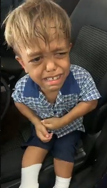 hugh_03.jpg hugh_03.jpg