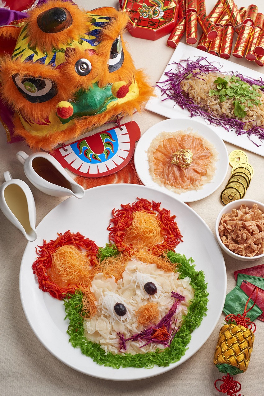 Aloft-KL_Salmon-Yee-Sang-(1).jpg Aloft-KL_Salmon-Yee-Sang-(1).jpg