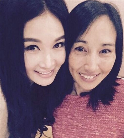 2373097-XXL.jpg 2373097-XXL.jpg