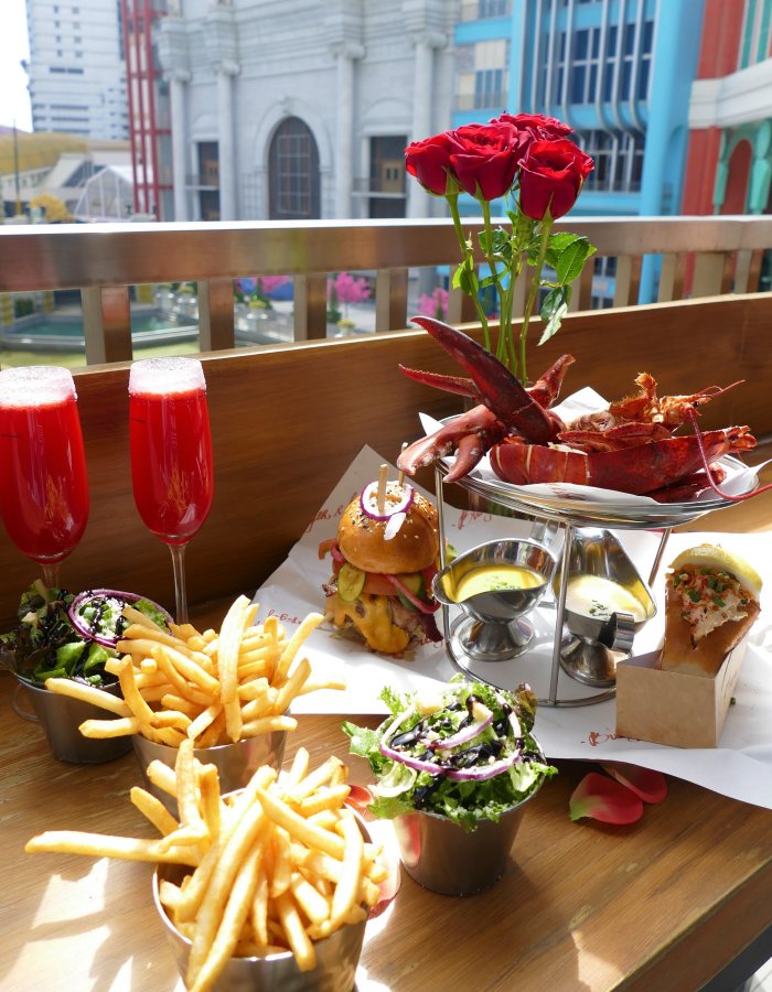burger-and-lobster.jpg