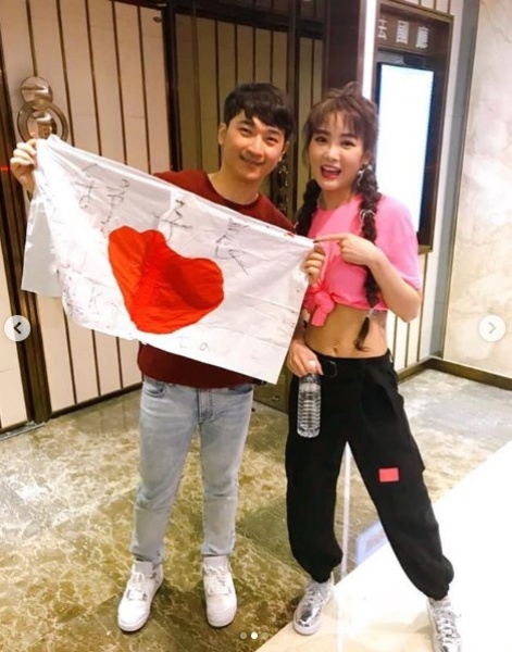 fans_03.jpg fans_03.jpg