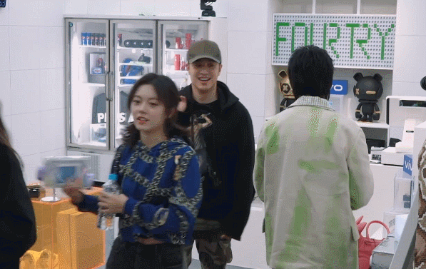 e749-inhcycc0905677.gif e749-inhcycc0905677.gif