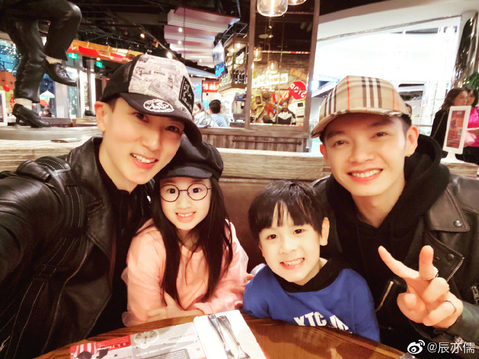 79ad9379gy1gakfo1gxcrj21400u0qgl.jpg 79ad9379gy1gakfo1gxcrj21400u0qgl.jpg