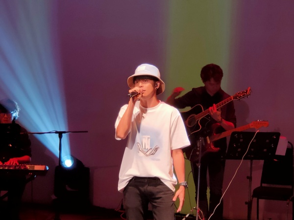 Danny-01.jpg Danny-01.jpg