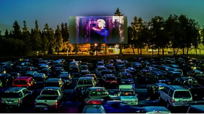 Car-Cinema.JPG Car-Cinema.JPG