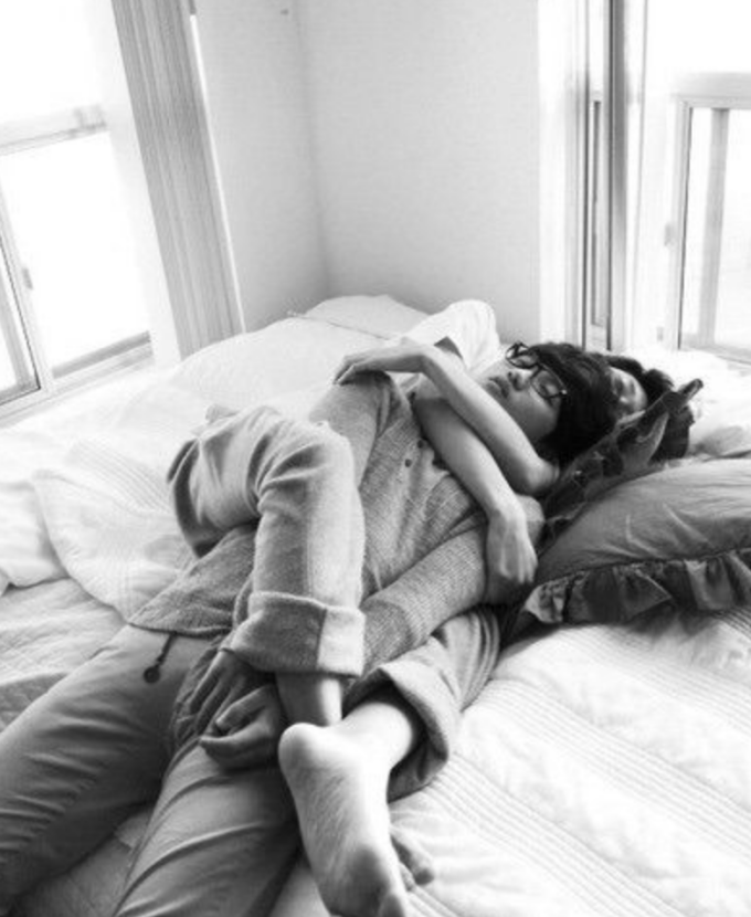 couple-on-bed.png