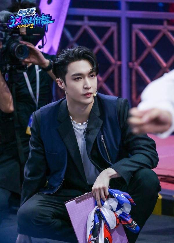 lay_03.jpg lay_03.jpg