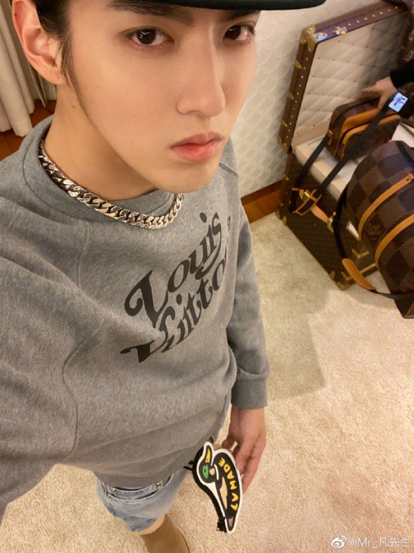 kris_01.jpg kris_01.jpg