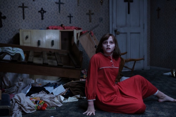 conjuring_02.jpg conjuring_02.jpg