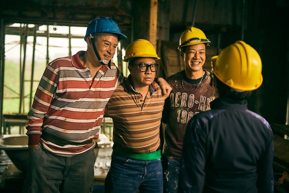 Workers07.jpg Workers07.jpg