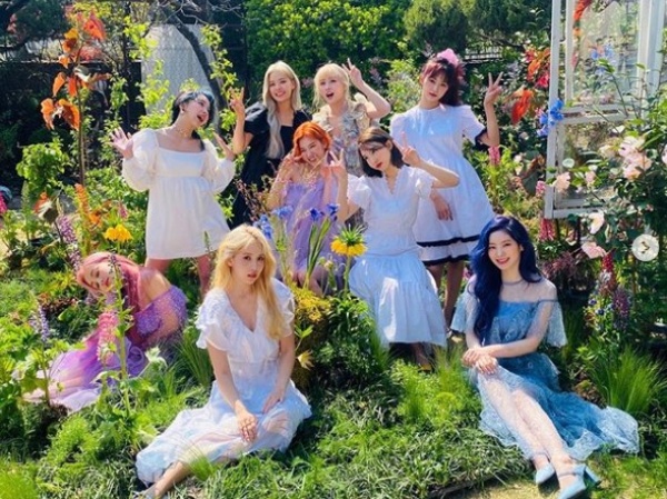 twice_02.jpg