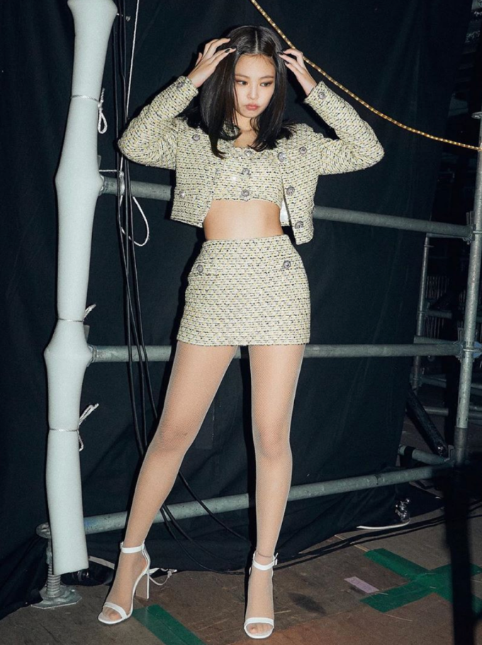 jennie-croptop.png jennie-croptop.png