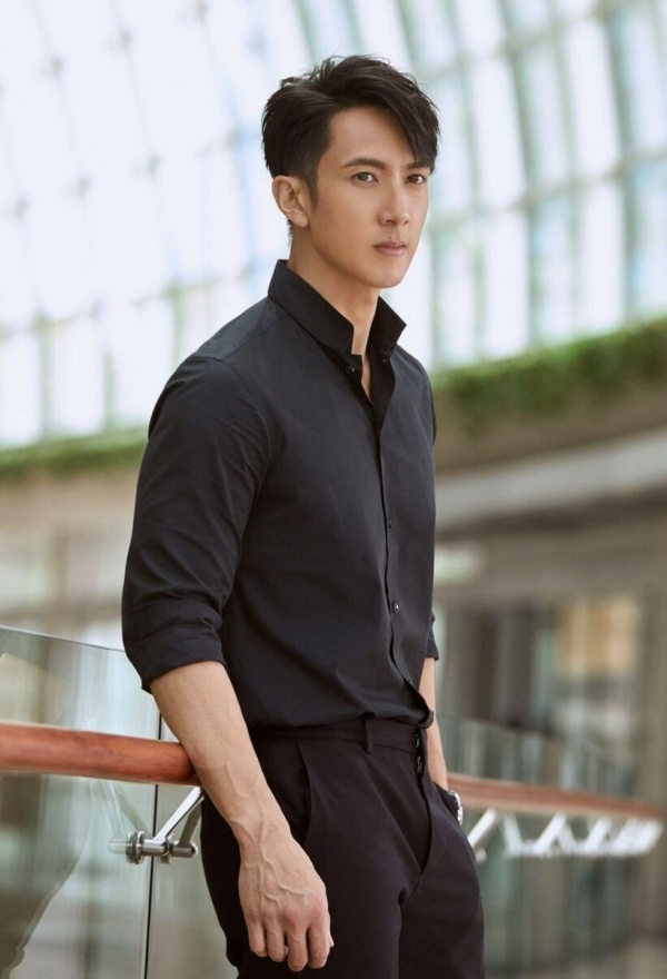 fake_05.jpeg fake_05.jpeg