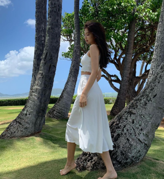 jennie-in-white.png jennie-in-white.png