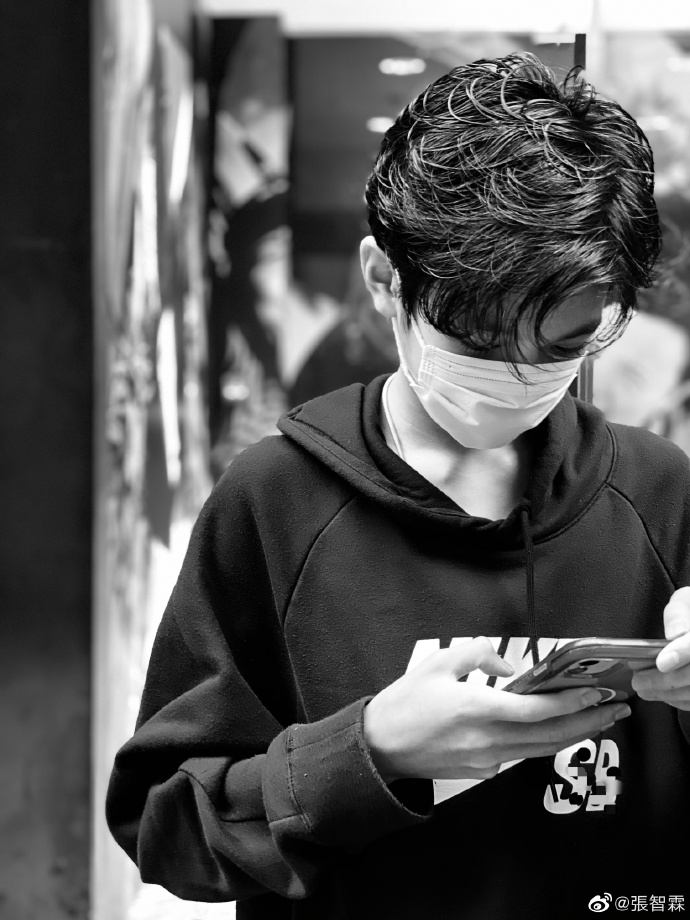 4ac0a5a5gy1gd0fz5bh48j22c0340x6z.jpg 4ac0a5a5gy1gd0fz5bh48j22c0340x6z.jpg