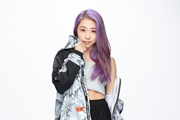 ivy_03.jpg ivy_03.jpg