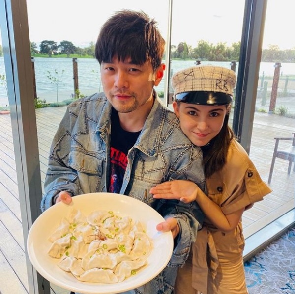 jay_02.jpg jay_02.jpg