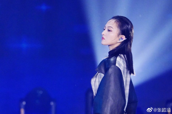 zhang_02.jpg zhang_02.jpg