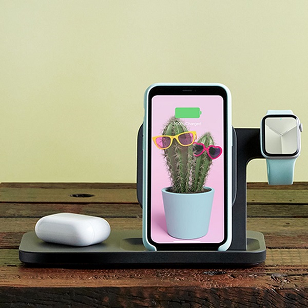 POWERED_3_in_1_Dock_Lifestyle_Image_7.jpg POWERED_3_in_1_Dock_Lifestyle_Image_7.jpg